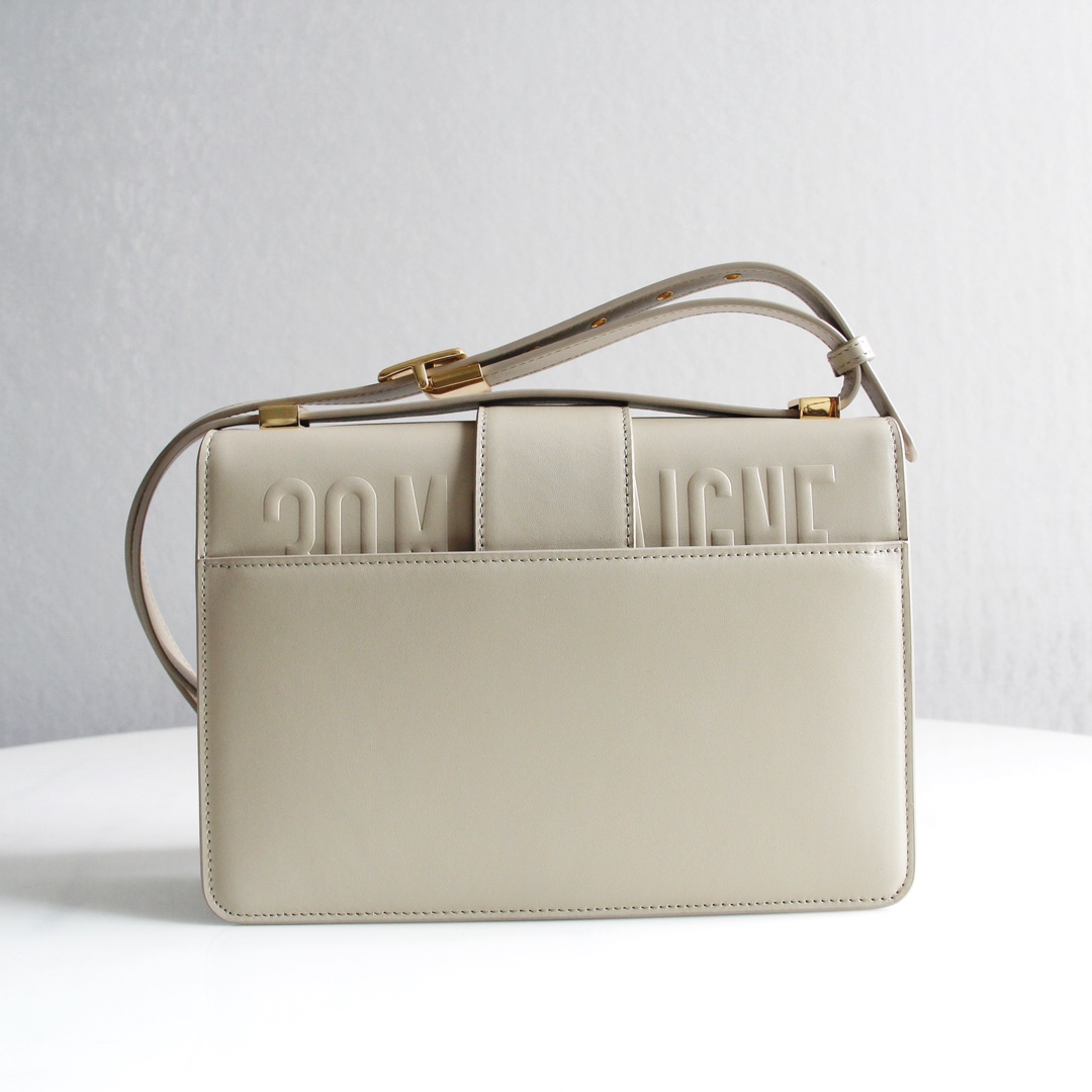 30 MontaigneBag Beige Box Calfskin